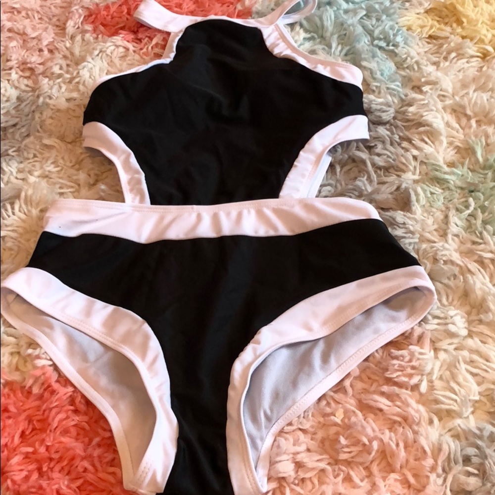 Haulter Contrast Trims Hollow Swimsuit One Piece